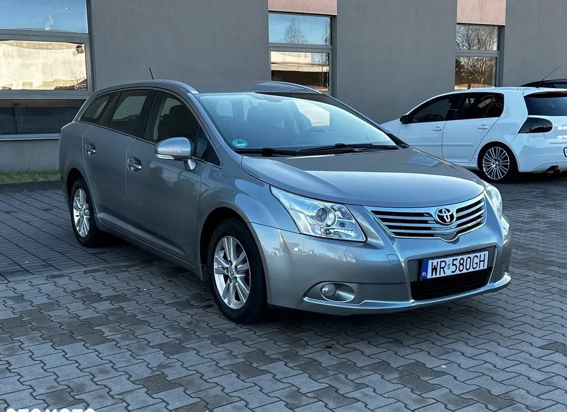 Toyota Avensis cena 29700 przebieg: 240000, rok produkcji 2009 z Radom małe 352